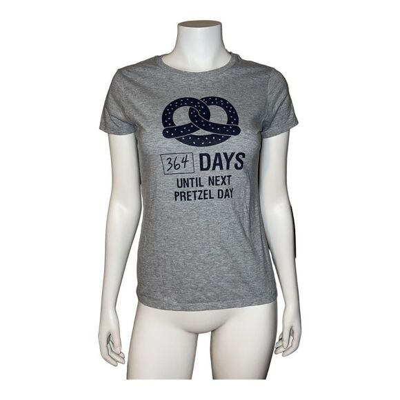 The Office 364 Days Until the Next Pretzel Day Womens Gray T-Shirt Small EUC - Picture 2 of 7